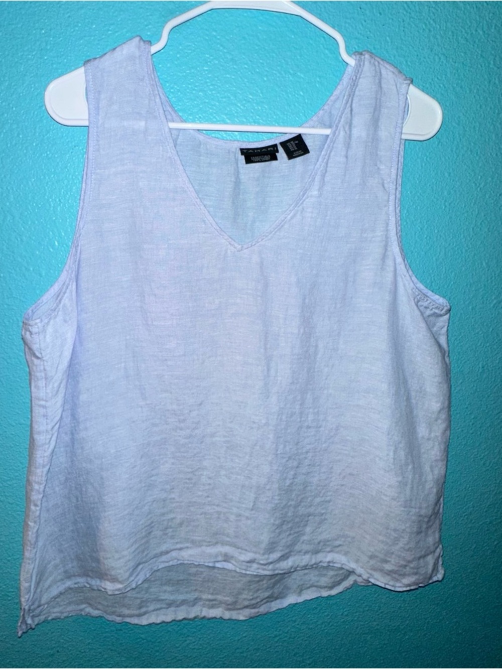 Tahari baby blue 100% Linen V-Neck Sleeveless Camisole